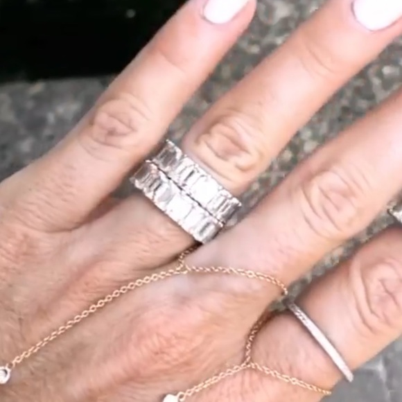 Gorgeous eternity band rings - Picture 8 of 15